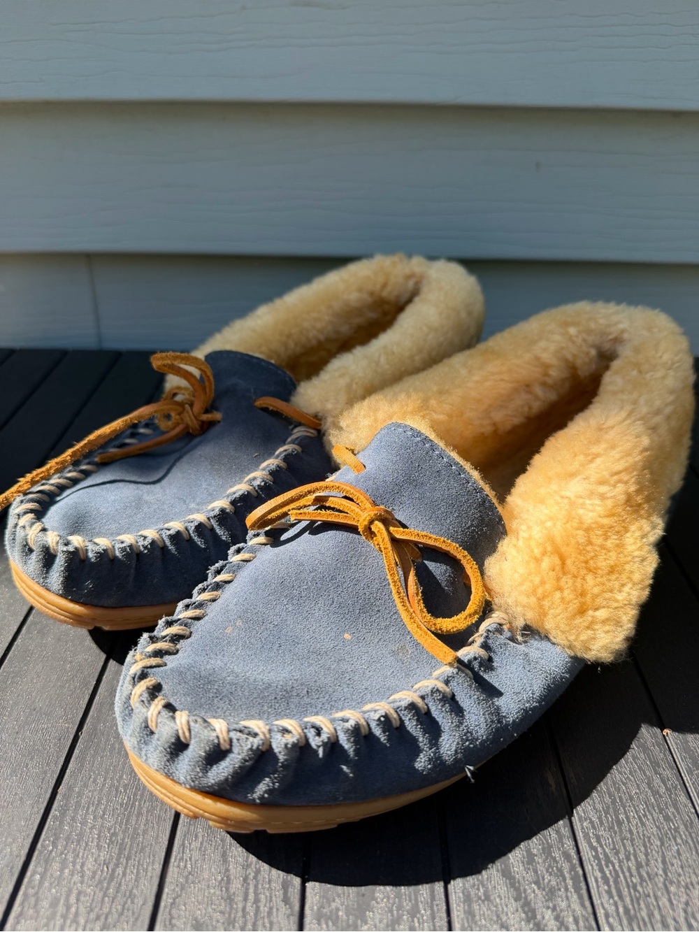 L.L. Bean Wicked Good Moccasin Slippers Women Size 9 Shearling Lined Suede Blue